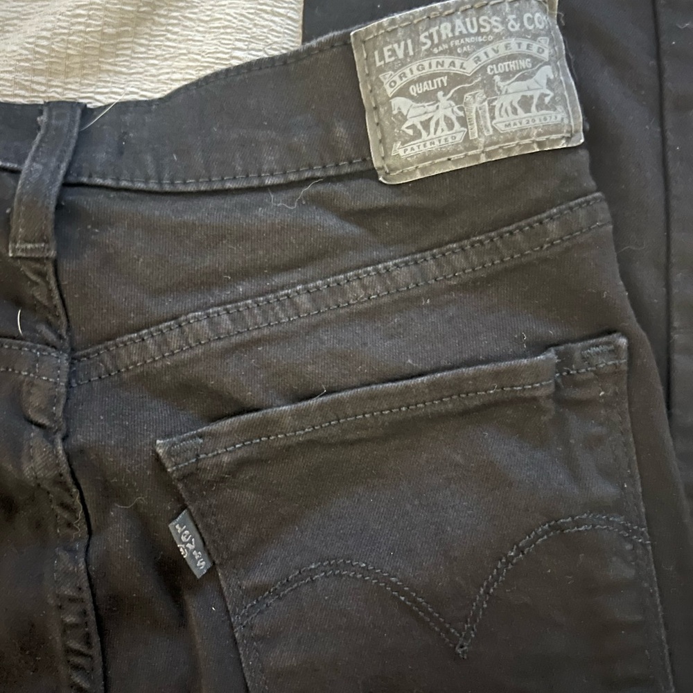 311 Skinny Shaping Jeans - Picture 7 of 8